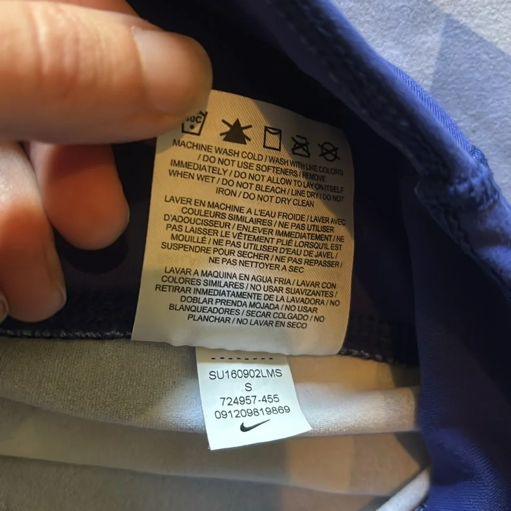 Nike Capri Purple and White Leggings - Picture 5 of 5